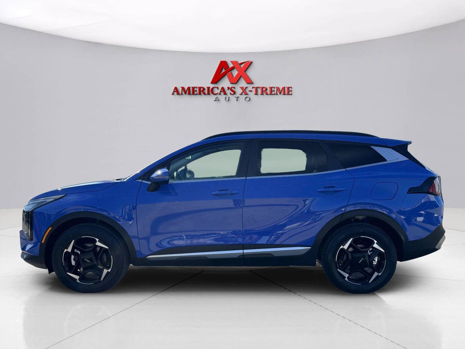 Used 2026 Kia Sportage EX w/ EX Panorama Roof Package AWD/4WD image 2