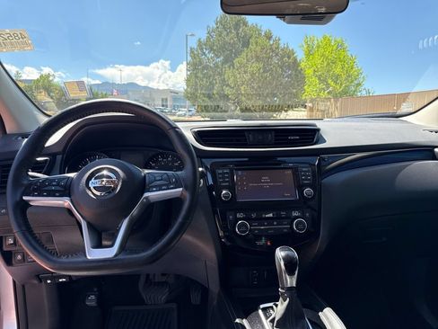 Used 2017 Nissan Rogue Sport SL w/ SL Premium Package AWD/4WD image 13