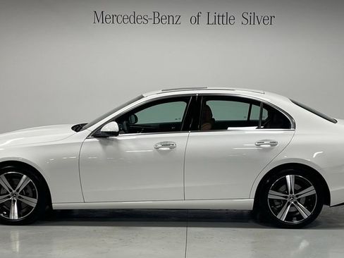 Used 2025 Mercedes-Benz C 300 4MATIC Sedan image 2