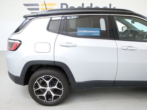 Used 2024 Jeep Compass Limited AWD/4WD image 10