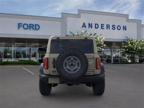 New 2025 Ford Bronco Badlands image 5