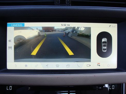 Used 2017 Jaguar XF Prestige image 23