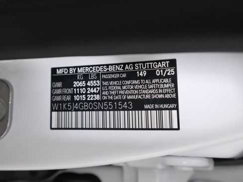 Used 2025 Mercedes-Benz CLA 250 image 32