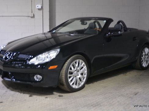 Used 2009 Mercedes-Benz SLK 350 image 4