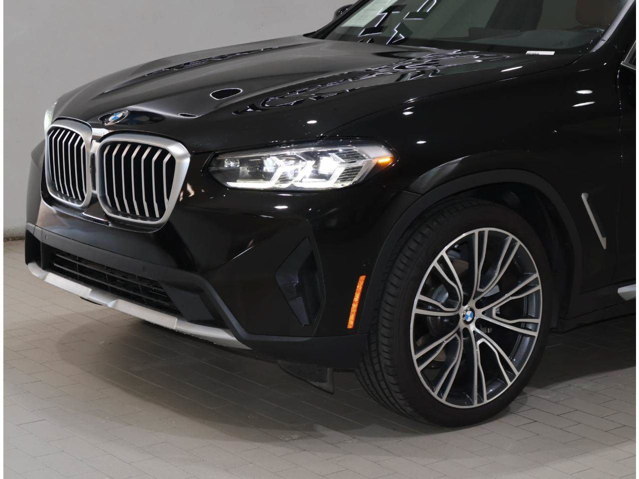 Certified 2023 BMW X3 sDrive30i w/ Premium Package RWD image 2