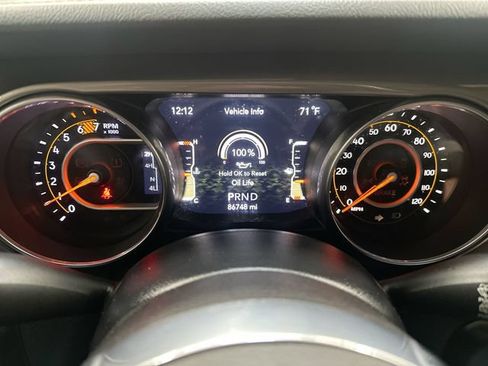 Used 2020 Jeep Wrangler Unlimited Sahara AWD/4WD image 11