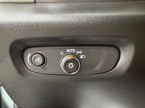 Used 2022 Chevrolet Traverse LT AWD/4WD image 21
