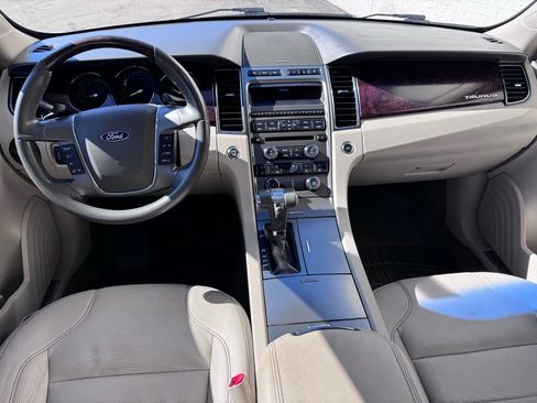 Used 2010 Ford Taurus Limited image 32