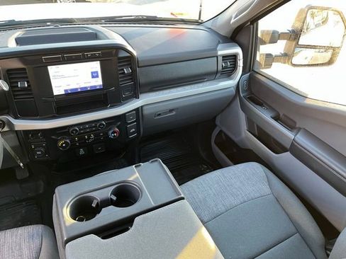 Used 2024 Ford F350 XLT w/ FX4 Off-Road Package image 12