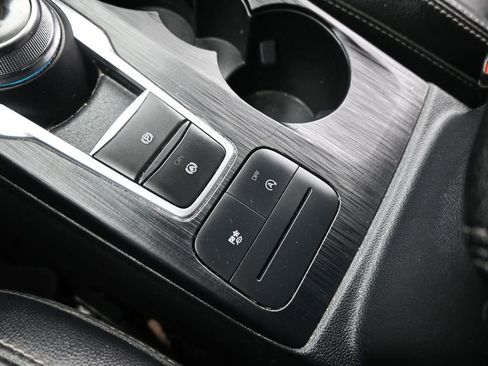 Used 2022 Ford Escape SEL image 16