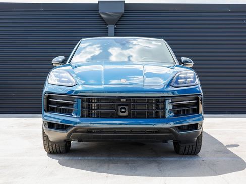 Certified 2026 Porsche Cayenne Coupe AWD/4WD image 10
