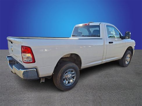Used 2024 RAM 2500 Tradesman w/ Chrome Appearance Group image 4