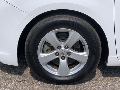 Used 2016 Toyota Sienna LE FWD image 8