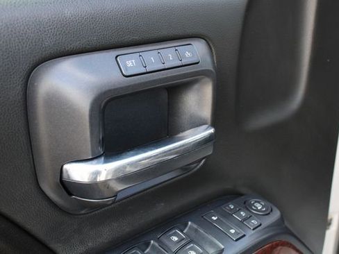 Used 2017 GMC Sierra 1500 SLT w/ SLT Premium Package image 7