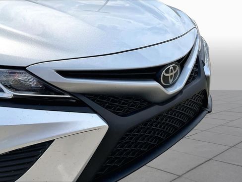 Used 2018 Toyota Camry SE FWD image 29