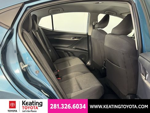 Used 2025 Toyota Camry LE FWD image 18