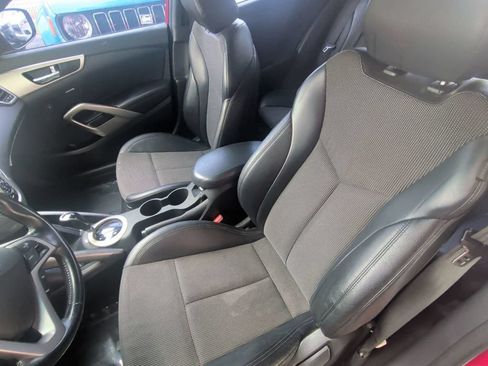 Used 2016 Hyundai Veloster w/ Option Group 02 FWD image 14