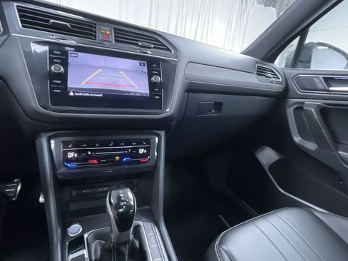 Used 2024 Volkswagen Tiguan SE R-Line image 10