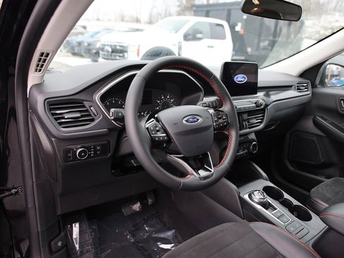 Used 2022 Ford Escape SEL w/ SEL Stealth AWD Package image 18