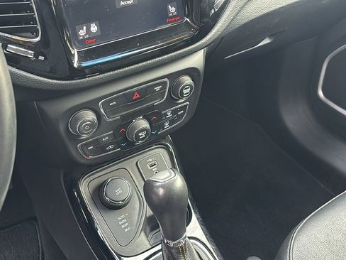 Used 2019 Jeep Compass Limited image 20