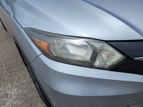 Used 2018 Honda HR-V EX-L image 10