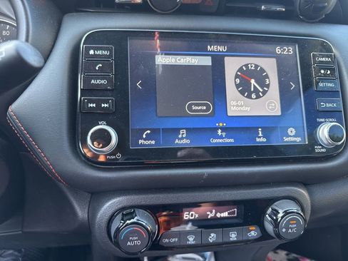 Used 2021 Nissan Kicks SR w/ Interior Electronics Package FWD image 5