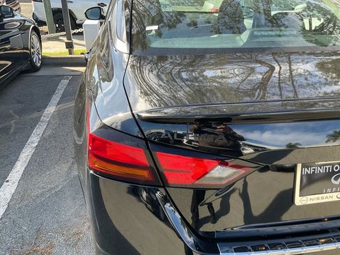 Used 2022 Nissan Altima 2.5 SR w/ Midnight Edition Package image 36