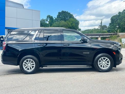 Used 2023 Chevrolet Tahoe LT w/ Luxury Package RWD image 2