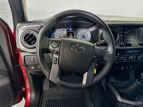 Used 2022 Toyota Tacoma TRD Sport w/ Technology Package AWD/4WD image 19