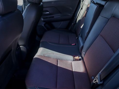 Used 2025 Nissan Kicks SR w/ SR Premium Package image 21