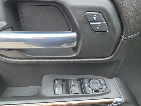 Used 2021 Chevrolet Silverado 1500 RST image 25