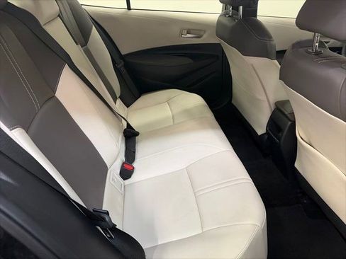Used 2020 Toyota Corolla XLE image 35