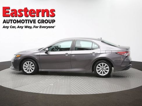 Used 2019 Toyota Camry LE FWD image 59