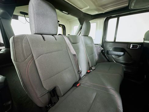 Used 2024 Jeep Wrangler Rubicon image 24