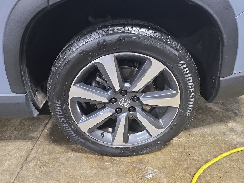Used 2025 Honda Pilot Elite image 35