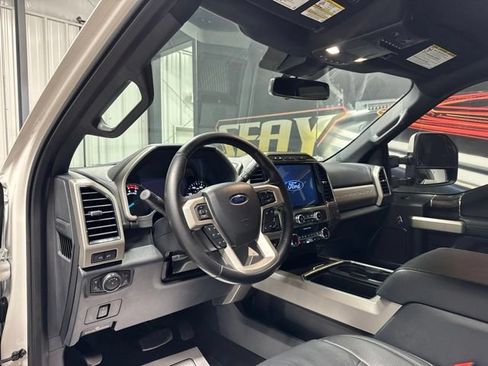 Used 2022 Ford F250 Lariat w/ Lariat Value Package AWD/4WD image 6