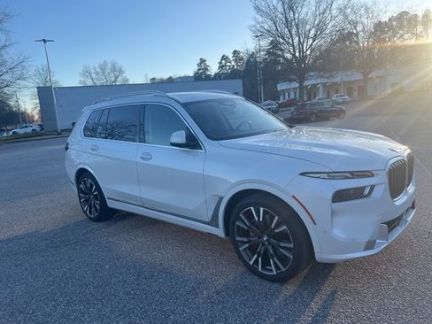 Used 2023 BMW X7 xDrive40i w/ Premium Package image 6
