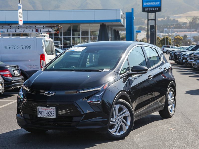Used 2022 Chevrolet Bolt LT image 1