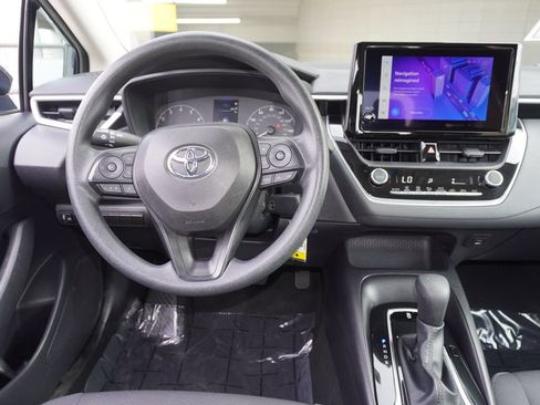 Certified 2025 Toyota Corolla LE image 9