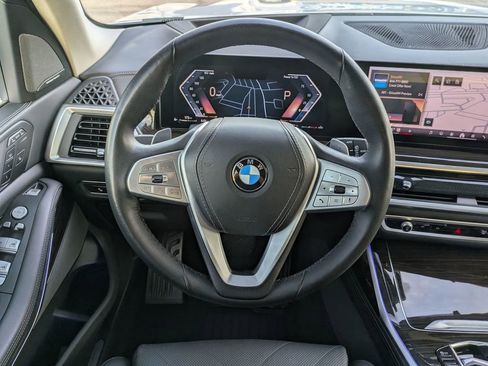 Used 2024 BMW X7 xDrive40i image 18