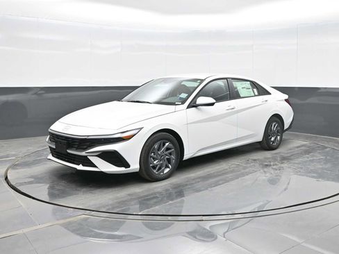 New 2026 Hyundai Elantra Blue image 1