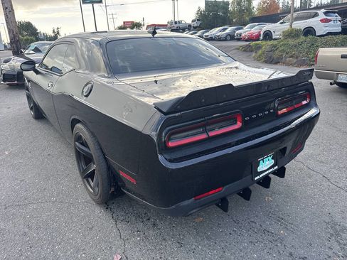 Used 2018 Dodge Challenger SRT Hellcat image 6