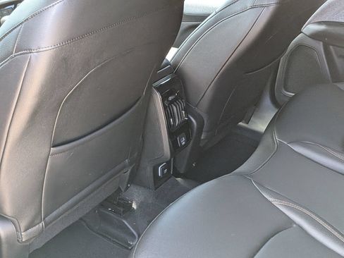 Used 2024 Jeep Compass Latitude AWD/4WD image 28