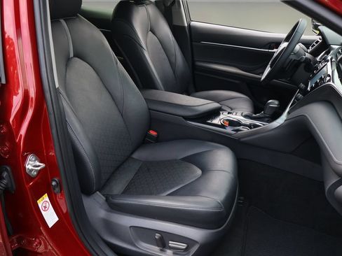 Certified 2018 Toyota Camry XSE FWD image 15