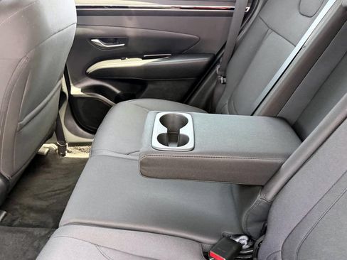 Certified 2024 Hyundai Tucson SE FWD image 11