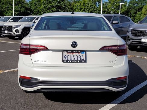 Used 2022 Volkswagen Jetta SE FWD image 7