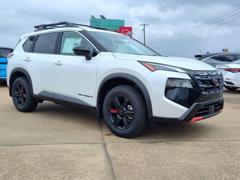 New 2026 Nissan Rogue SV w/ Rock Creek Premium Package AWD/4WD image 5