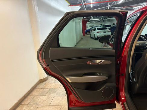 Used 2023 Genesis GV70 2.5T w/ Advanced Package image 23