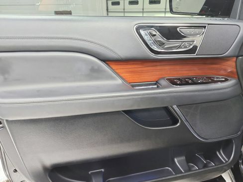 Used 2024 Lincoln Navigator Reserve AWD/4WD image 42