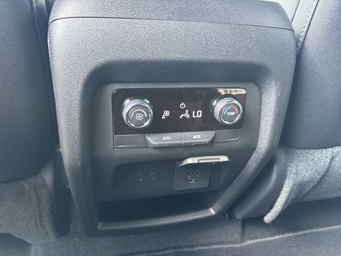 New 2026 Chevrolet Traverse Z71 w/ Enhanced Driving Package AWD/4WD image 22